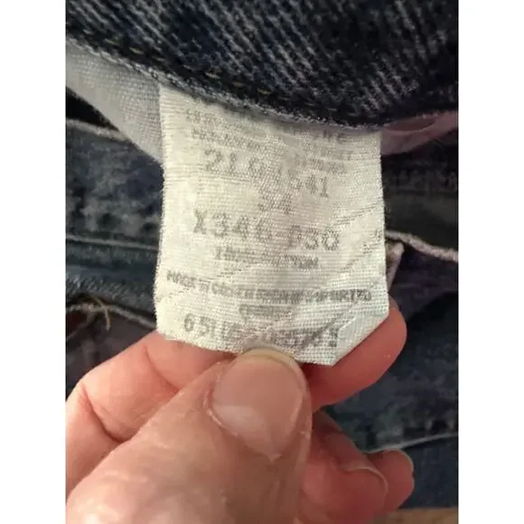 Vintage 90s Lee Riders High Waisted Medium Wash Denim Shorts - Size 34 - Picture 7 of 7